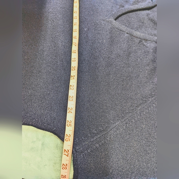 L.L. BEAN Vintage Lambswool V Neck Pullover Navy Made in Scotland Sweater Size L - Picture 10 of 11